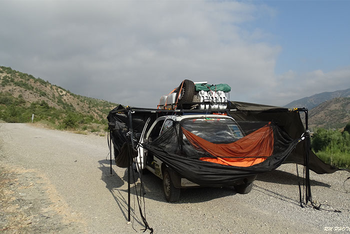 Top hat Explorers at the Mongol Rally with DD Hammocks