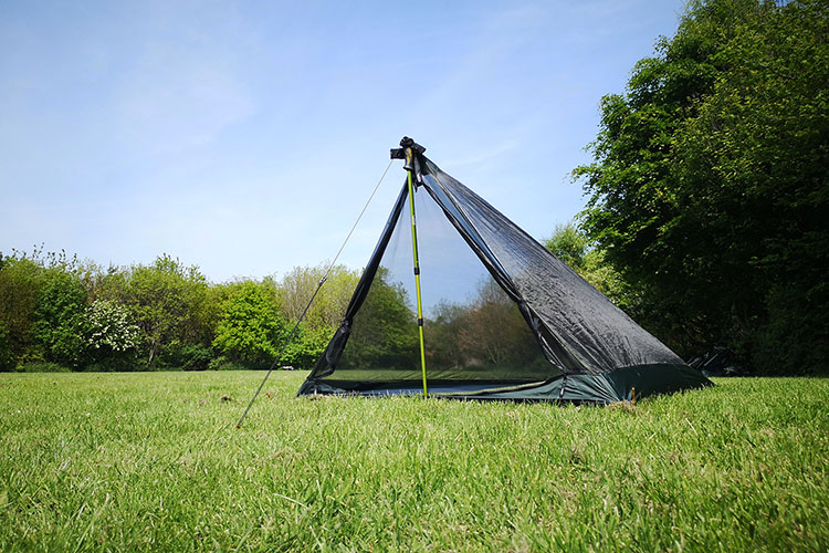 DD - Pathfinder - Mesh Tent used with hiking pole
